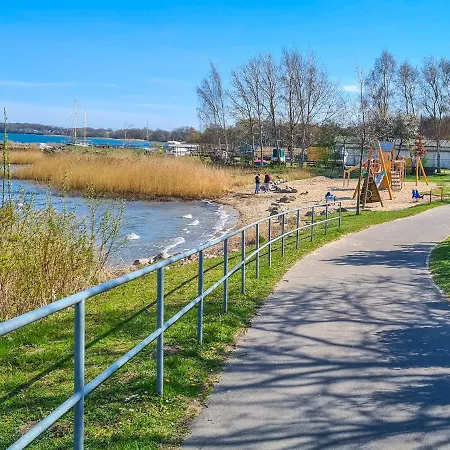 Gruenes Sundchalet Franken Vorstadt