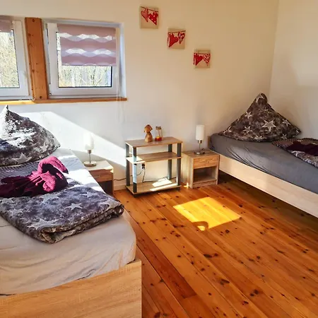 Gruenes Sundchalet * Franken Vorstadt