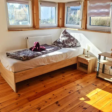 Gruenes Sundchalet 別荘 Franken Vorstadt