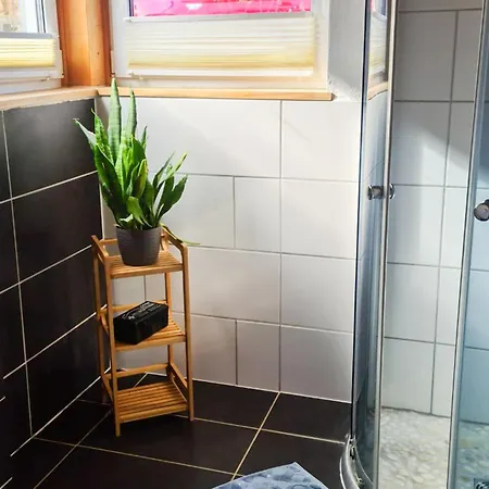 Gruenes Sundchalet 別荘 Franken Vorstadt
